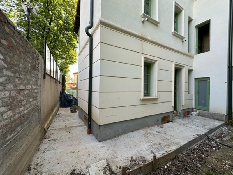 Carol vizavi Parc zona discreta superba 2 min. Parc Casa uluitor de cocheta